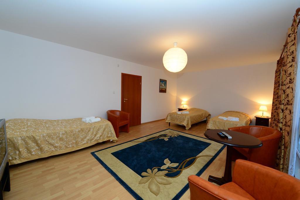B&B Airport Modlin Nowy Dwór Mazowiecki Pokoj fotografie